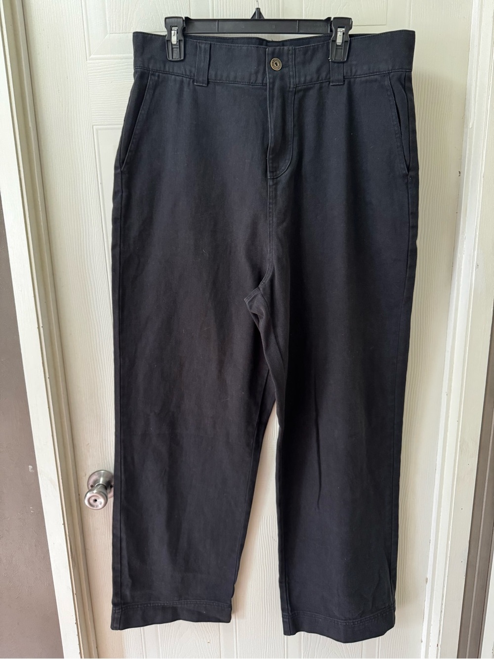 Elwood Men's Black Straight-Leg Chino Pants